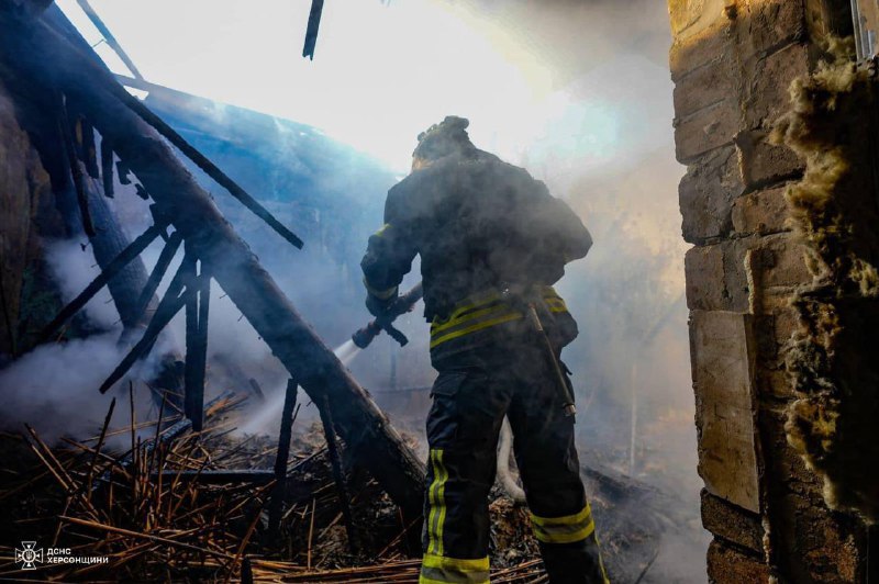Няколко пожара в Херсон в резултат на руски обстрел