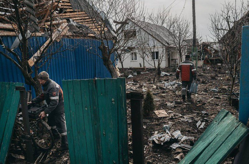 Разрушения в резултат на обстрел в Novoselivka Prva