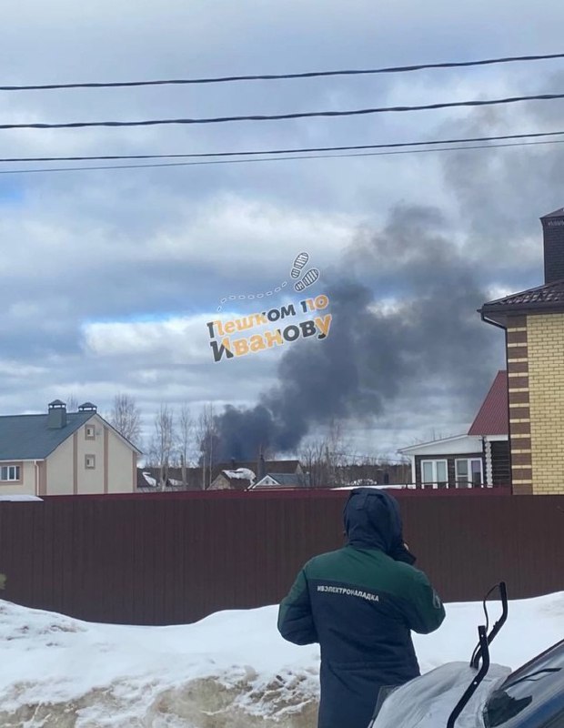 军用运输机在伊万诺沃北机场坠毁