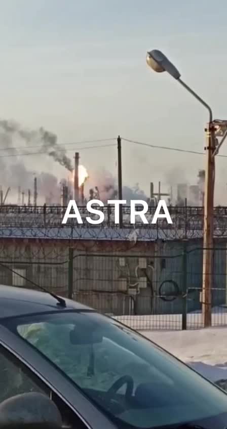 Incêndio na refinaria de Ryazan após ataque de drones