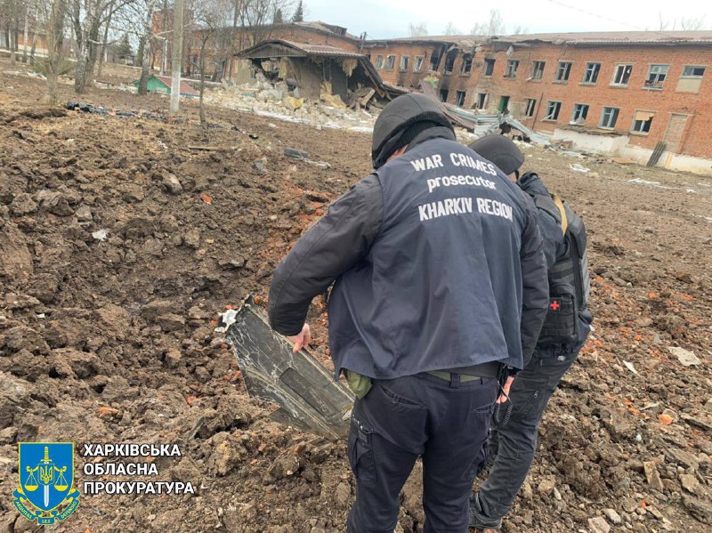 Uszkodzenia infrastruktury cywilnej w Wielkich Burłukach i Łozowej w obwodzie charkowskim w wyniku ataków dronów