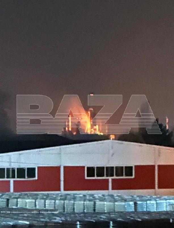 Drones atacaram refinaria em Slavyansk-na-Kubani, causando incêndio