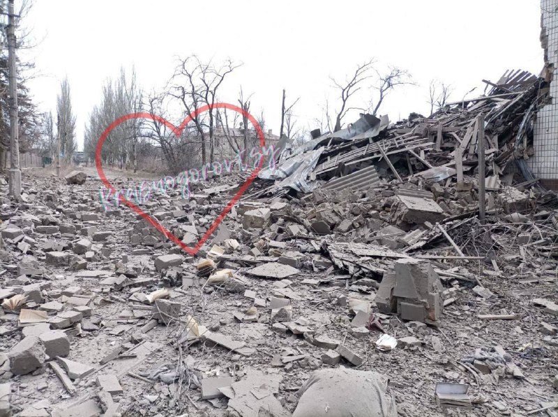 Vernietiging als gevolg van beschietingen in Krasnohorivka