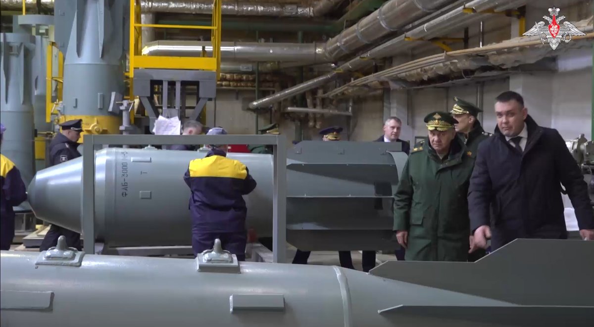 Russian Defense Minister Sergei Shoigu checked the fulfillment of the state defense order at defense industry enterprises in Nizhny Novgorod Region. The production of the FAB-3000 can be seen, and the footage also shows a comparison of the size of the FAB-1500 and 3000