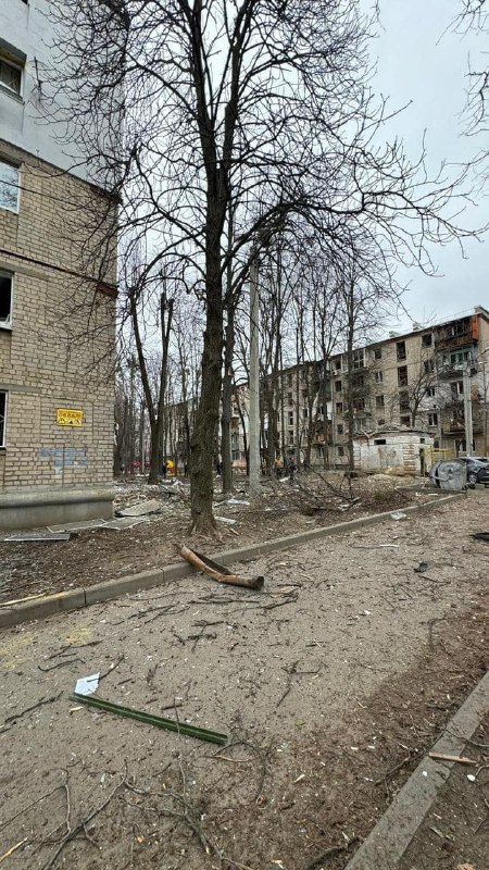 1 persona morta i 16 ferides com a conseqüència d'un atac aeri rus amb una bomba guiada a Kharkiv