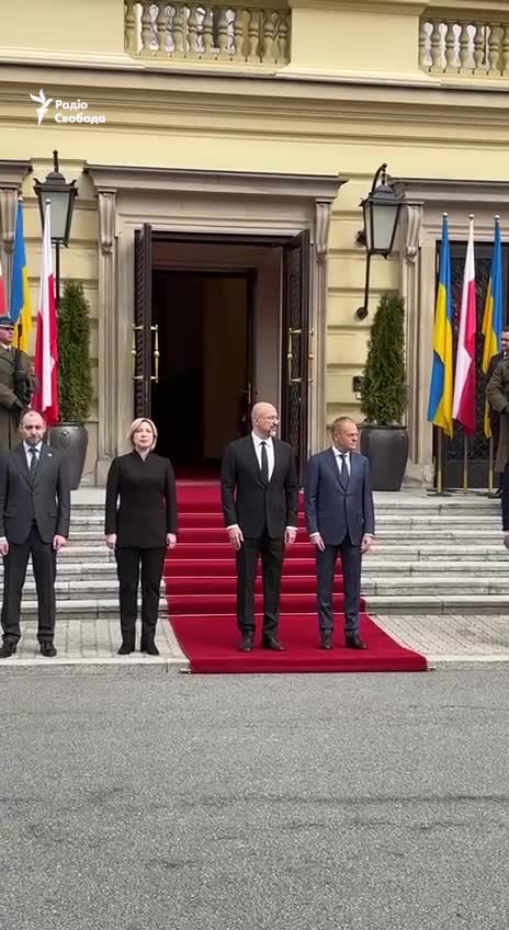乌克兰代表团抵达华沙。今天，波兰和乌克兰政府将讨论边境封锁问题