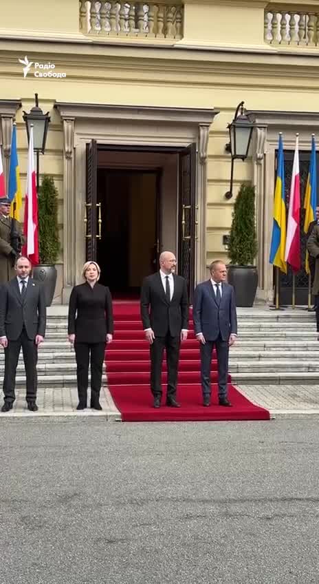 La delegació ucraïnesa va arribar a Varsòvia. Avui, els governs de Polònia i Ucraïna han de discutir el problema del bloqueig fronterer