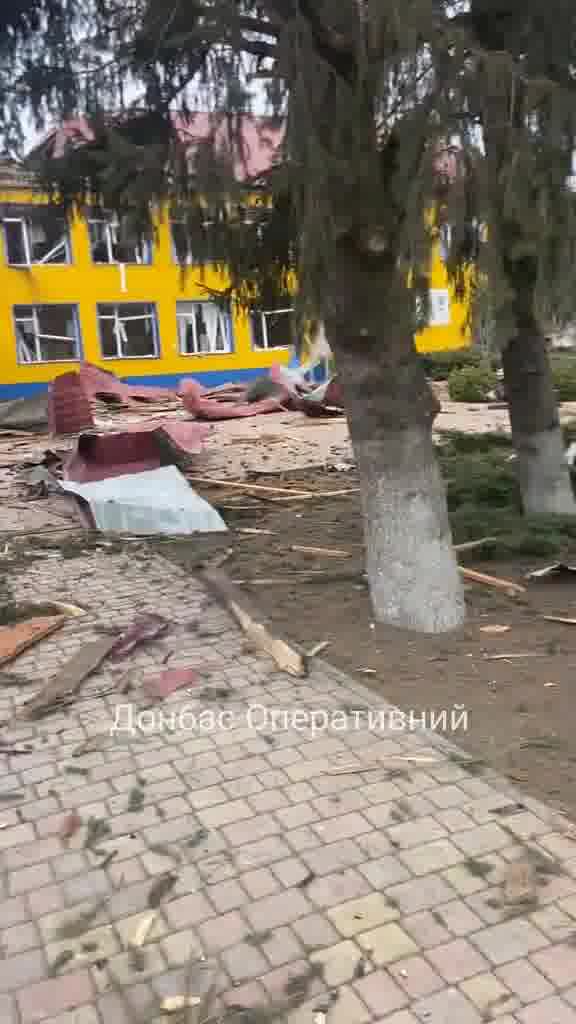 Destruction à Chakhove de la région de Donetsk