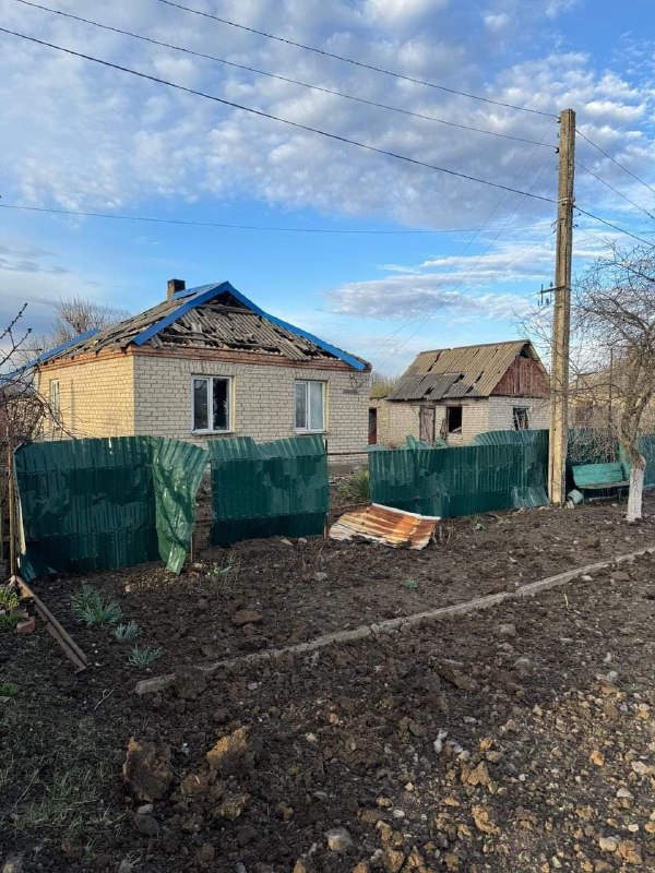 Разрушения в резултат на обстрел в Дачне в Донецка област