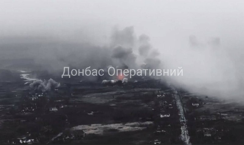 Експлозии в Новомихайловка след обстрел