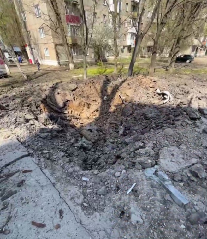Yenakievedə bombardmandan sonra yaralananlar