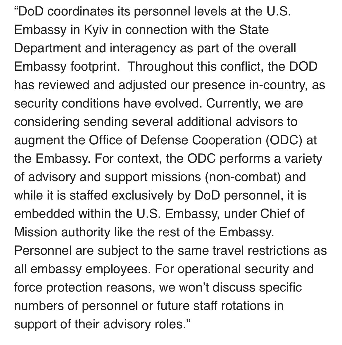 अमेरिका यूक्रेन में और अधिक सैनिक भेज सकता है, जो दूतावास में सलाहकार के रूप में काम करेंगे, युद्ध में शामिल नहीं होंगे। @PentagonPresSec से VOA तक - वर्तमान में, हम दूतावास में रक्षा सहयोग कार्यालय को बढ़ाने के लिए कई अतिरिक्त सलाहकार भेजने पर विचार कर रहे हैं। सलाह और सहायता के लिए