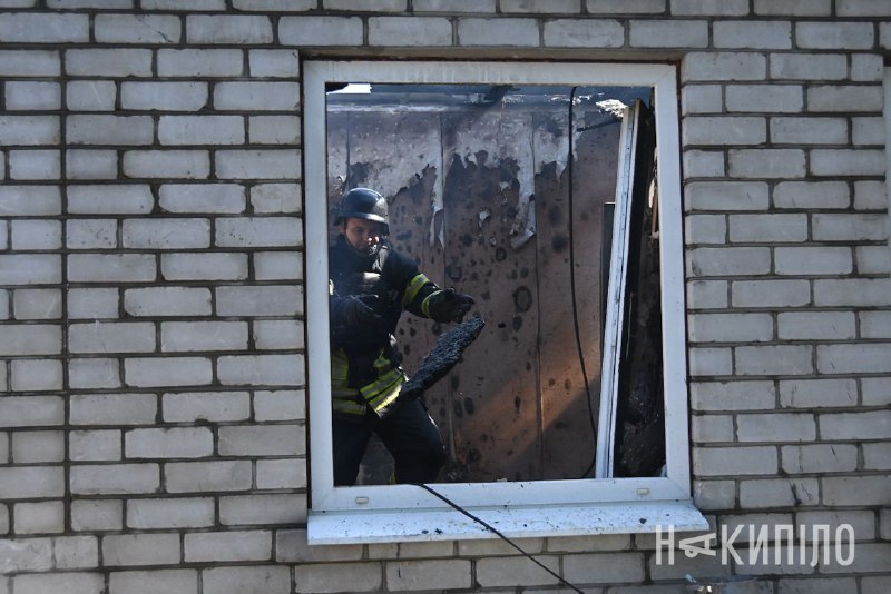 Destrucción como consecuencia del ataque aéreo ruso en Járkov