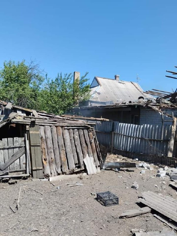 L'exèrcit rus bombardeja el poble de Kurakhove, Hostre, Kurakhivka i Veselyi Hai