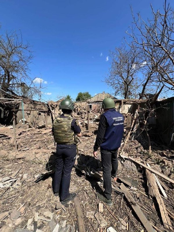 3 personen gewond als gevolg van Russische luchtaanvallen met 5 luchtbommen in Zolochiv in de regio Charkov