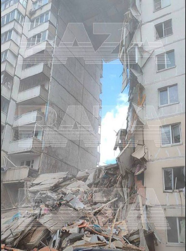 Almeno 5 persone sono ferite a causa del crollo di un edificio a Belgorod