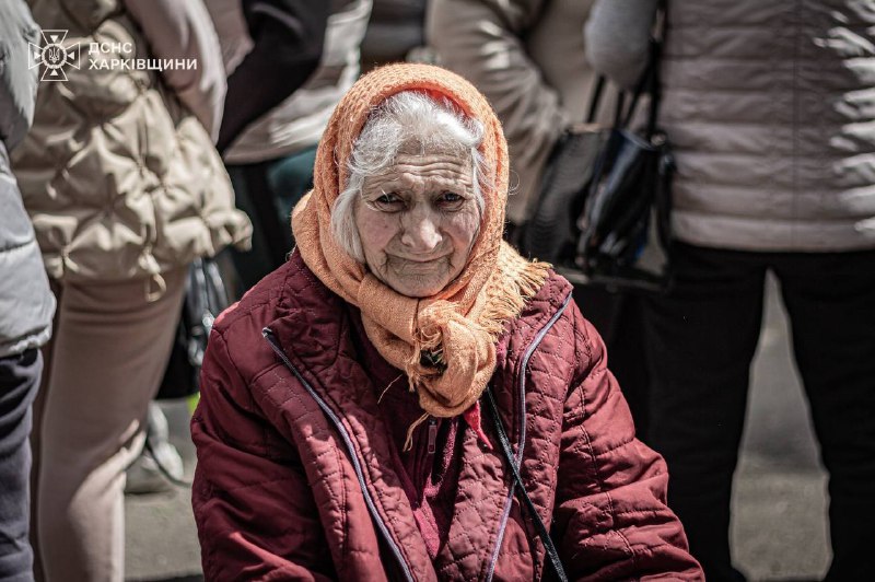 Bölgesel Acil Durum Servisi, Kharkiv bölgesindeki insanların tahliyesi iki günden fazla süredir devam ediyor. Şu anda Bogodukhiv, Chuhuiv ve Kharkiv ilçelerinin sınır yerleşim yerlerinden 4.500'den fazla sakin tahliye edildi.