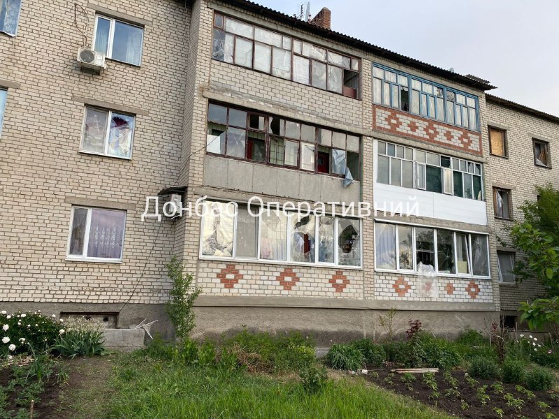 Schäden in Mykolajiwka in der Region Donezk durch Beschuss