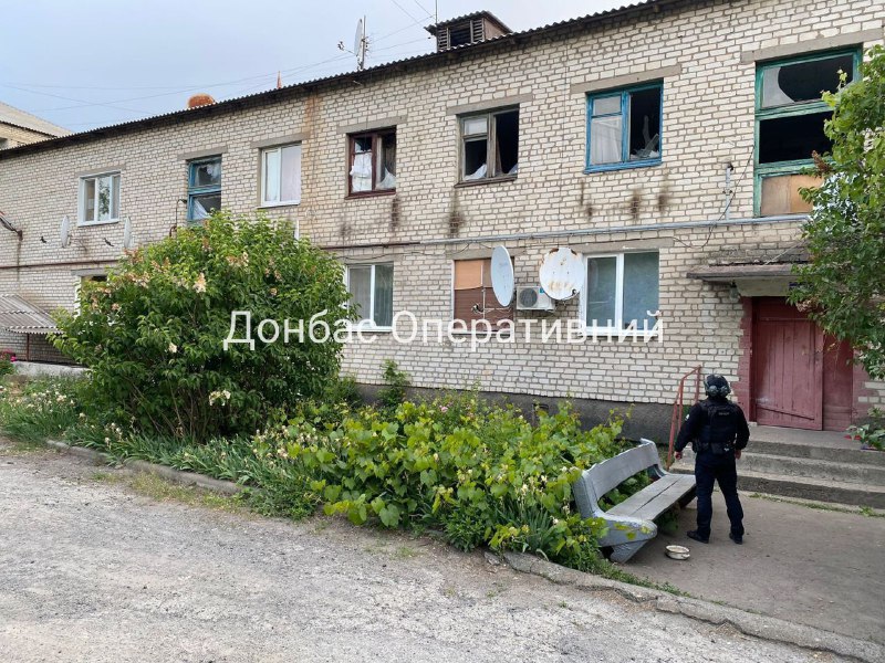 Danos em Mykolaivka, na região de Donetsk, como resultado de bombardeios