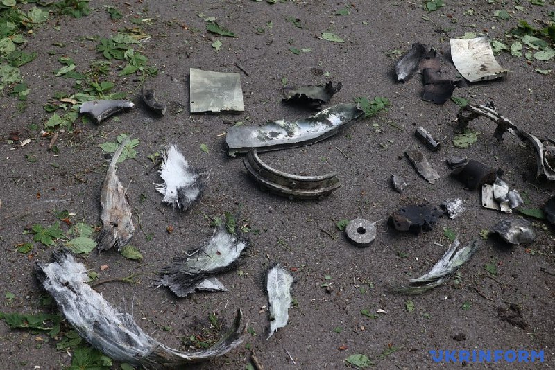 Ruská střela zasáhla park v Charkově