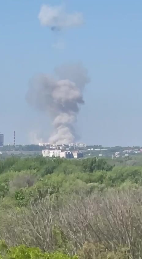 Съобщава се за експлозии в Луганск