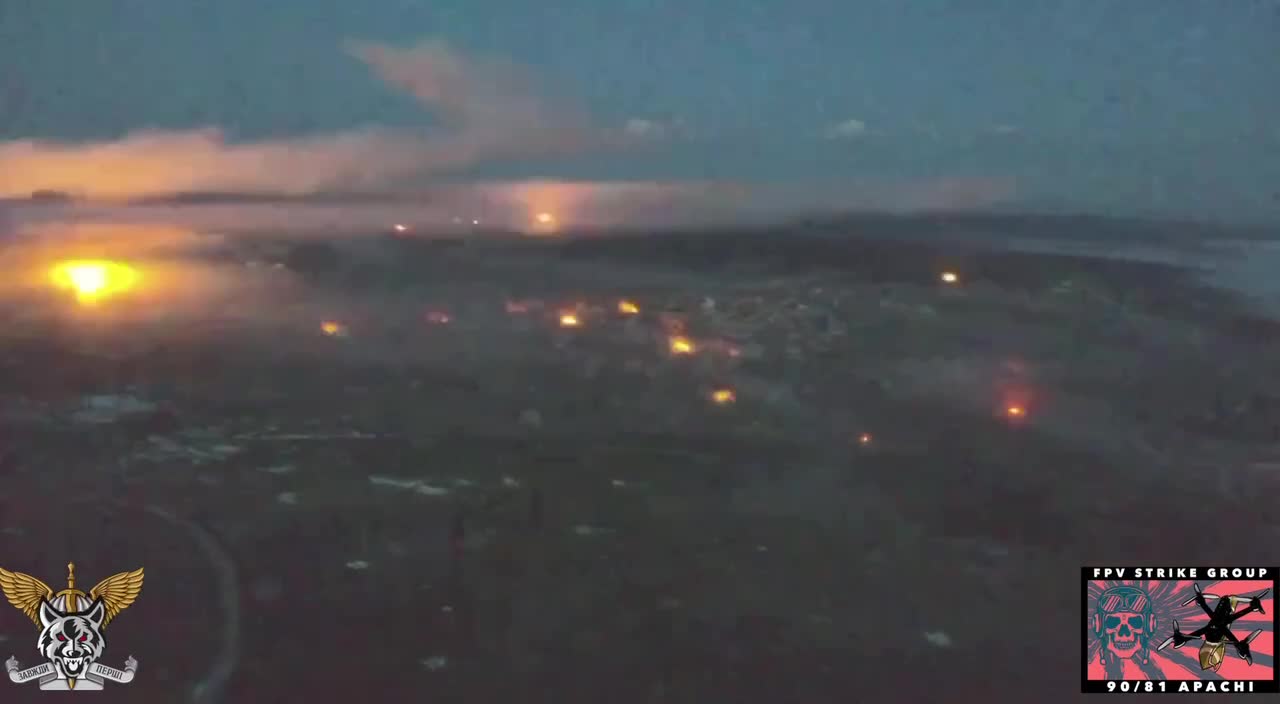 Exército russo usando TOS-1 e MLRS GRAD para bombardear Bilohorivka na região de Luhansk