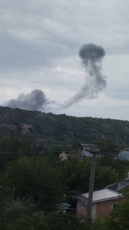 Взрыв произошел в Докучаевске.