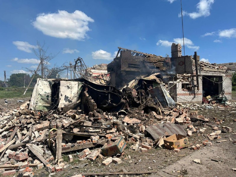 1 Person bei russischem Luftangriff in Jurtschenkowe in der Region Charkiw verletzt