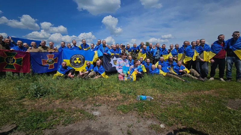 75 prisioneros de guerra ucranianos fueron liberados del cautiverio ruso