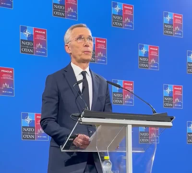 “Russia must understand that it cannot wait us out” — @NATO Chief @jensstoltenberg after the foreign ministerial 