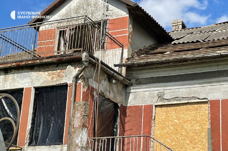 Пошкодження в громаді Більшівці Івано-Франківської області внаслідок ракетних ударів РФ