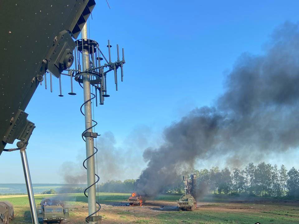 Українські військові знищили російський ракетний комплекс С-300 у Білгородській області Росії