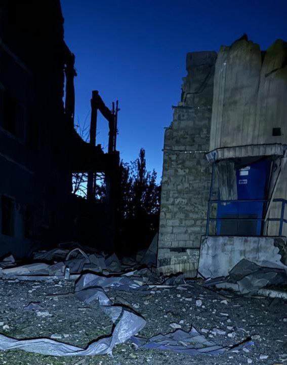 Destrucción en Selydove como resultado del bombardeo ruso durante la noche