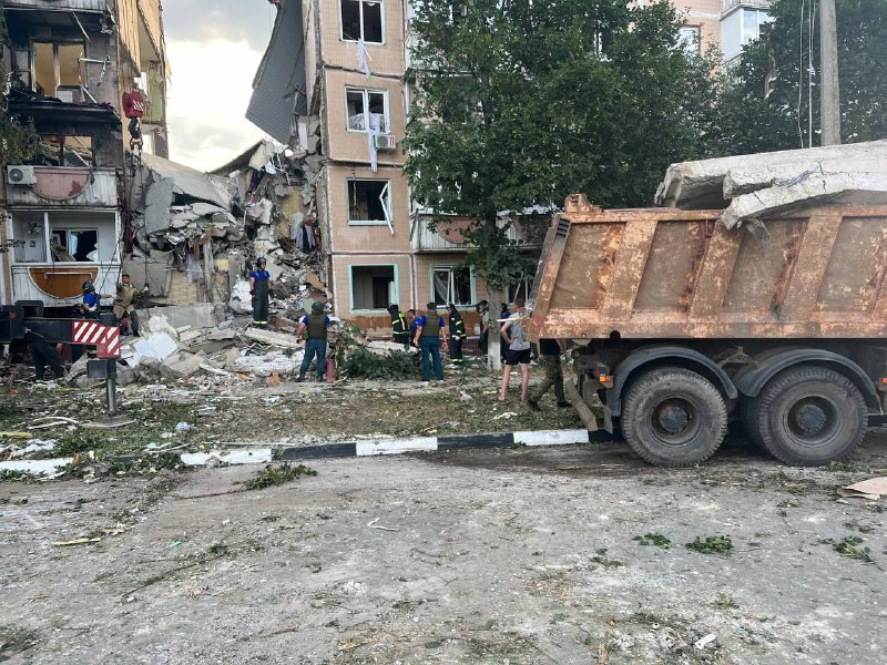 Броят на загиналите в срутената сграда в Шебекино в Белгородска област се увеличи до 5, според местните власти