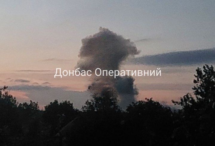 Сообщается об авиаударе в Селидово Донецкой области.