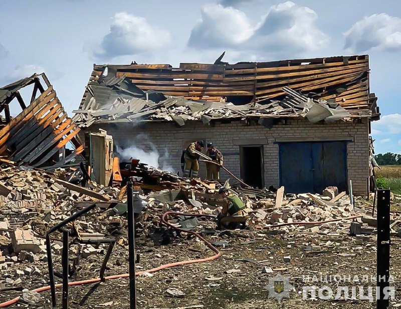 1 pessoa morta e 2 feridas em resultado de um ataque aéreo em Varvarivka, na região de Zaporizhzhia