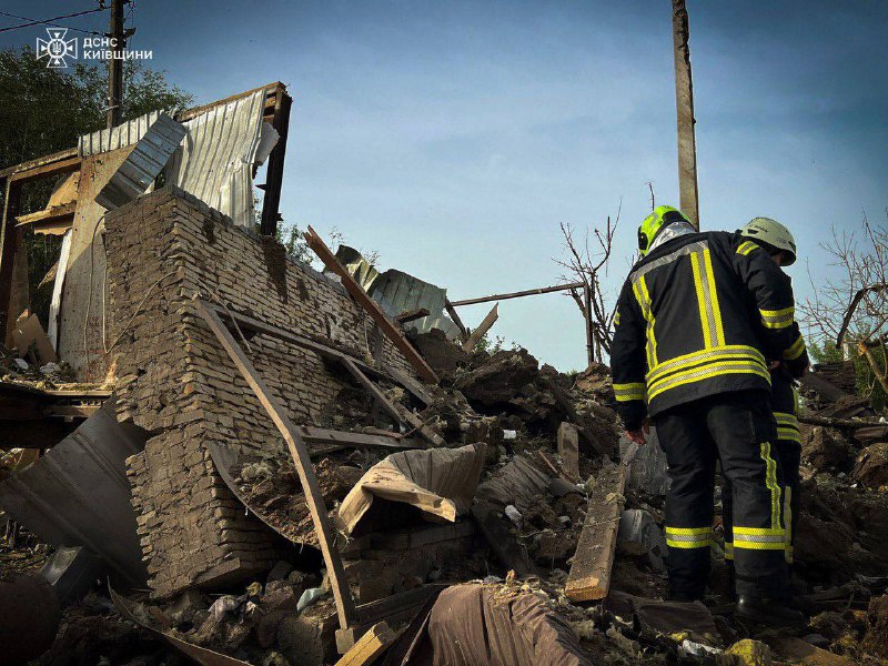 Dvaja ľudia boli zranení v dôsledku ruského raketového útoku v oblasti Kyjeva