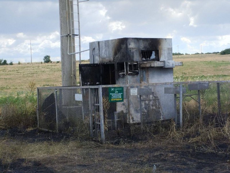 Oštećenje kontrolnog mjesta zračenja nuklearne elektrane Zaporizhzhia u Velikoj Znamenki, regija Zaporizhzhia, kao rezultat granatiranja
