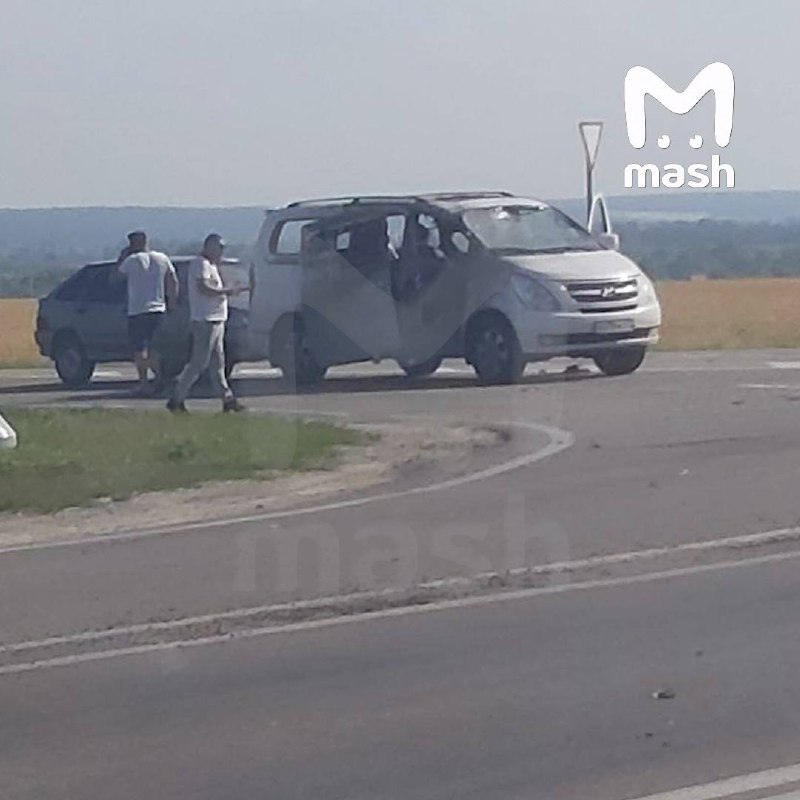 هواپیمای بدون سرنشین یک خودرو را در روستای بوریسوفکا در منطقه بلگورود هدف قرار داد که در آن 2 نفر زخمی شدند