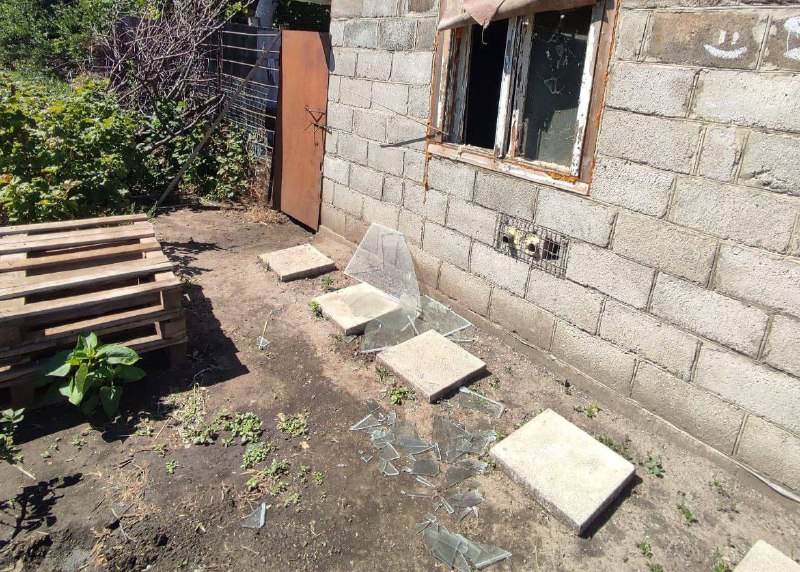1 persona è uccisa a causa degli attacchi dell'artiglieria russa e dei droni nel distretto di Nikopol
