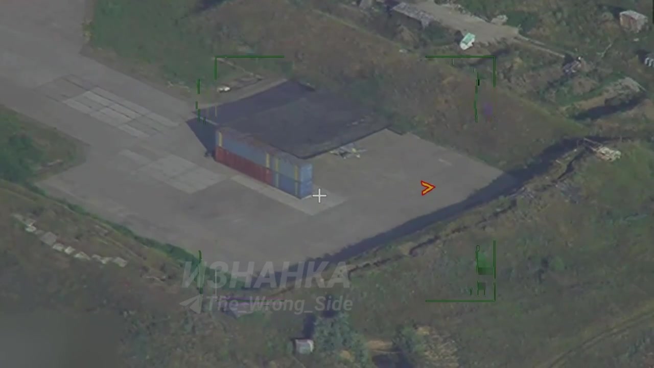 Comandantul Forțelor Aeriene Oleșuk spune că loviturile de pe aerodromurile militare ucrainene din 3 iulie la Dolhintseve și lângă Yuzhne pe 6 iulie, videoclipuri ale cărora au fost publicate pe canalele militare ruse Telegram, au vizat modelele simulate.