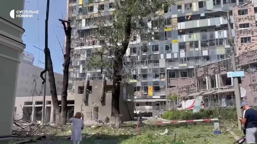 Vernietiging in het Okhmatdyt-kinderziekenhuis in Kyiv als gevolg van een Russische raketaanval