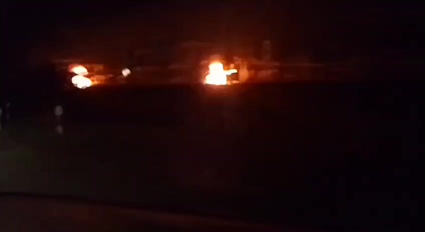 En el pueblo de Generalskoye, región de Rostov, una subestación se incendia como resultado de un ataque con drones