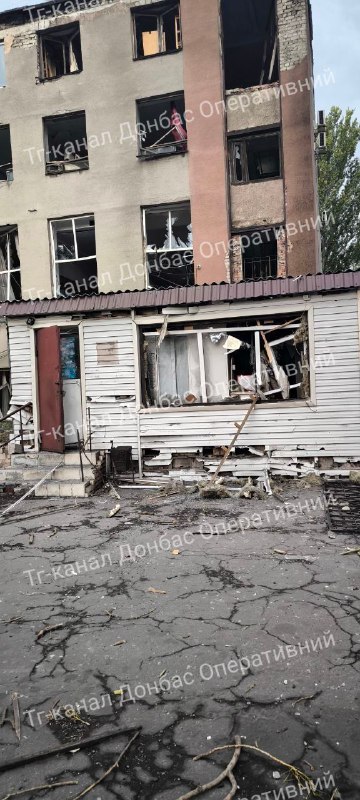 Bei Novoekonomichne in der Region Donezk wurde ein Kohlebergwerk durch russisches Bombardement beschädigt und es gab Verletzte