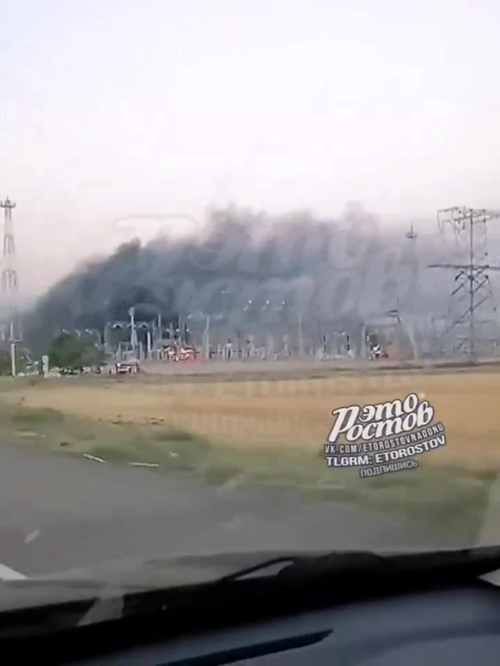 В результате атаки беспилотника на подстанцию Ростовская в Юдино Ростовской области сгорело как минимум два трансформатора.