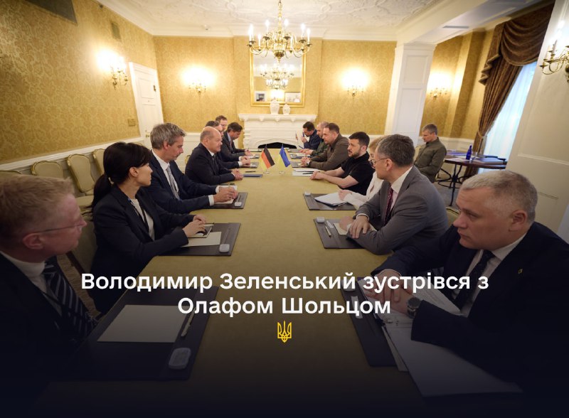 בוושינגטון קיים נשיא אוקראינה וולודימיר זלנסקי פגישה עם קנצלר גרמניה אולף שולץ.