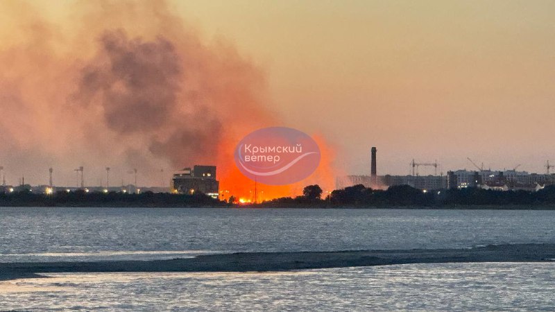 Grande incêndio relatado em Yevpatoria