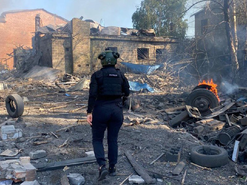 Tres muertos y diez heridos en Myrnograd, dos muertos en Kostyantynivka, tres heridos y cuatro heridos en Lyman como consecuencia del bombardeo ruso