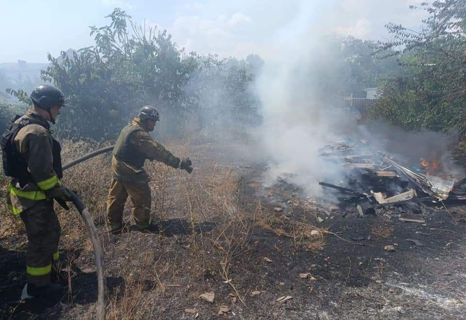 Rus ordusu Nikopol ilçesini topçu ve patlayıcı insansız hava araçlarıyla bombaladı