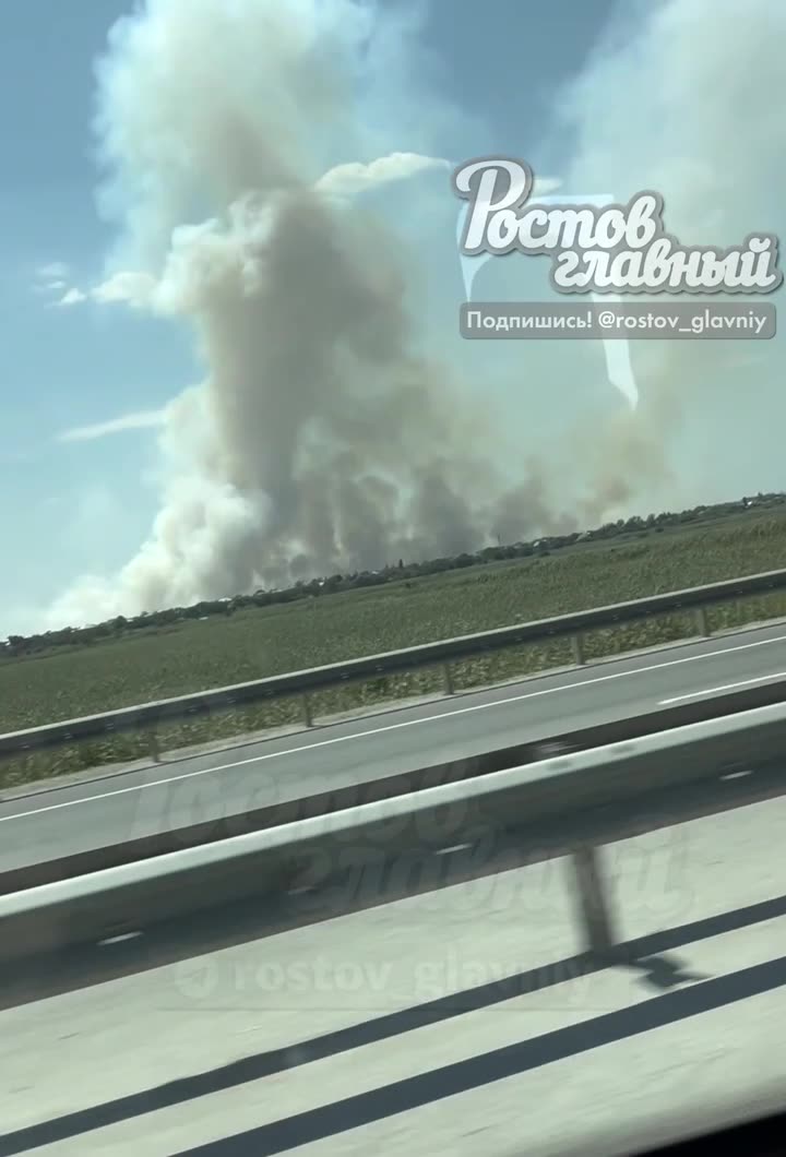 Grande incendio vicino a Rostov